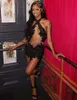 Kokteyl Elbise Siyah Artı Boyut Homecoming Prom Partisi Elbise Fermuarı Yeni Özel Diz Mini Kolsuz Düz Seksi İllüzyon Aplik Sequins Halter Dantel