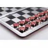 Jeux d'échecs Voyage Jeu d'échecs international Poche Mini pièce magnétique en cuir PU Échiquier pliable en alliage d'aluminium Jeu de société Chessman 231031