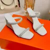 Hoge kristallen sandalen hakken diamanten ontwerper echte lederen slip op mode dames muilezels kleding schoenen bruiloft 3028 fashi