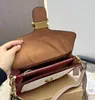 Дизайнер M59864 Crossbody Fashion идет со всем дизайном Sense Sense Bag Sack Стильная лакированная кожаная сумочка свежая и 1