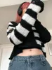 Swetry damskie Korobow Koreańska moda Y2K Knitwears dziura kontrastowe kolory Stripe Splating Crop Swater Harajuku w stylu szyi w stylu szyi