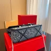 Luxurys handväska designer stilfull och underbar dubbel tygkvinna metall klassisk handväska högkvalitativ crossbody väska
