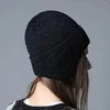 Berets Unisex Winter Beanie Cap With Bluetooth-compatible Earphone Hat Thick Knitted For Windproof Ear Protection Music