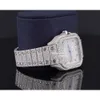 OEM Moisanite personnalisé Iced Out avec des hommes de style moderne dignes portant la montre par les exportateurs indiens