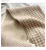 Sciarpe Nuovo caldo cashmere lavorato a maglia sciarpa pied de poule unisex donna uomo fazzoletto da collo di lusso femminile plaid avvolge regalo 20 * 160 cm Q231031