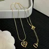 Black Heart Luxury Pendant Necklace Boutique Designer Gift Necklace Autumn Girls Love Charm smycken Långkedja jul romantisk underbar kedja halsband