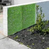 Fiori decorativi Pannello da parete in erba artificiale Pannelli di sfondo verde Siepe da giardino Finta decorazione per esterni