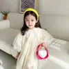 Bolsas moda crianças couro crossbody bolsa criança mini bonito coração padrão bolsas pequena menina kawaii sling lado saco 231030