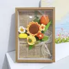 Decorative Figurines Wooden Po Frame With Bouquet Flowers Rose Crochet Flower Finished Handcraft Gift For Lovers Desktop Decor