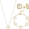 Designer di gioielli di lusso Van-Clef Arpes Set Collane con ciondolo Bracciale Orecchini a bottone Oro Argento Madreperla Collana di fiori verdi Catena a maglie Donna