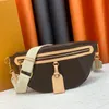 مصممون مشهورون حقيبة صدر في الصدر أكياس كتف الكتف Bumbag Fanny Pack أصلي حقيبة حزام من جلد الأزياء Woemns M44748 Bum Pocket Cross Cross Handbags