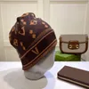 نساء مصمم بيني الرجال قبعة قبعة قبعة قبعة الخريف والشتاء دافئ الأزياء Cap Cap Hot Style Designer البيسبول قبعة الرجال والسيدات قبعة العلامة التجارية المطبوعة