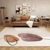 카펫 간단한 거실 카펫 침실 침대 바닥 포장 넓은 영역의 넓은 영역 완전히 덮여있는 소파 커피 테이블 조명 고급 고유