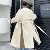 Trench da uomo Moda maschile Autunno impiombato Cappotto lungo da uomo Casual Business Risvolto allentato Giacca a vento doppio petto con cintura