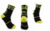 DH Sports Neue Radsocken, Top-Qualität, professionelle Markensportsocken, atmungsaktive Fahrradsocken, Outdoor-Rennsportbekleidung, Zubehör, Sportsocken, Sportschuhe