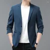 Abiti da uomo 2023 Moda Bello Banchetto Versione coreana Abito sottile Cappotto semplice Business Casual Single West