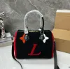 Luis vuittons Bestquality LVity Wool LVSE LOUISSUIÇÃO Sagro 23WF Designer feminino Bolsas Boston Bolsas de Lamb Bolsas de ombro clássicas Totos de inverno bolsa colorida