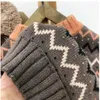 プルオーバー秋の冬の男の子の女の子セーターの子供たちの縞模様のリブ付き編み物の子供ソフト服男の子トップス服服231030