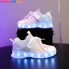 Bottes respirantes chaussures d'éclairage colorées semelle lumineuse enfants LED garçons filles baskets éclairées chargeur USB maille brillante 231030