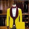 Custom Made Klassieke Mode Roze Bruidegom Tuxedos Bruidsjonkers Bourgondië Fluwelen Sjaal Revers Man Pak Bruiloft mannen Blazer Pakken Bl187V