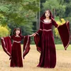 Dopasowanie rodzinnych strojów średniowiecznych sukienki sądowej Redachild Red Robe Wizard Renaissance Halloween Cosplay Costume 231030