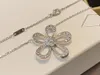 Bijoux de créateur de haute qualité Van-Clef Arpes, collier simple à cinq fleurs, chaîne de clavicule, bijoux pour femmes