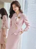 Tweedelige jurk, formele elegante damesrok, pak, 2 high-end wit-roze, dubbele rij knopen, kantoordame, slanke jas, blazerset, zakelijke kleding