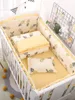 Rails de lit 6pcs / set Blue Universe Design Crib Literie Set Coton Toddler Baby Bed Linens Inclure Lit bébé Bumpers Drap de lit Taie d'oreiller 220901