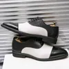 Sapatos masculinos Oxford 90432 Classic pontual de ponta de cor PU Retro Retro Três Intre