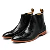 Britische Stiefel Männer Schuhe Krokodilmuster Feste Farbe Pug Brogue Gravur Slip-on Mode Casual Daily AD084