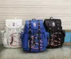 Mochilas de mochila de luxo Backpacks Backpacks em grande capacidade com várias cores Pacotes traseiros Novidade de ponta atmosfera novidade