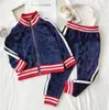 Kids Designer Tracksuits Two Pieces Set Boys Girls Letter Printed Teen Top Jackets Pants Casual Sport Style Clothing Suit Child Clothes Fashion luxury Parkas 90-140