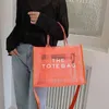 Totes the Tote Bag Women torebka cukierki Kolor Transparent Jelly Shopping Bag Pvc Mesh Beach torebka 220617245r