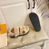 Pantoufles en laine de marque de créateur mode sandales assorties blanc marron pantoufles chaudes antidérapantes résistantes à l'usure avec boîte en option 35-41