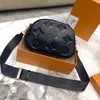 Cosmetische tassen kisten schoudertassen camera dames tassen gewatteerde bloemen goud metaal hardware zacht lederen designer tas cm met stof afneembare verstelbare riem