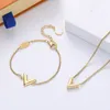 Designer Jewelry Earrings Pendant Charm Bracelets Gold Love Necklace Women Rings Bracelet Bangles Luxury Pendants Titanium Lovers Chain Heart