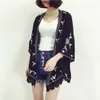 Blouses pour femmes 2022 lâche broderie dentelle gland kimono cardigan châle chemises courtes manteau à manches longues style européen décontracté hauts à la mode