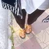 디자이너 Chypre 슬리퍼 Herme Sandals H 슬리퍼 여름 패션으로 입는 여자는 두꺼운 바닥 게으른 버켄 시원한 슬리퍼와 똥 느낌