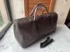 2022 Novos homens Mulheres Mulheres Bolsas de Viagem Duffle Bolsas de Bolsas de bagagem de couro PU PU 55cm