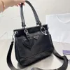 Siyah Naylon Çanta Tasarımcı Tote Çanta Kadın Çanta Yüksek Kaliteli E biriken Crossbody Omuz Çantası Totes Bayanlar Günlük Alışveriş