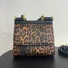 2021 Designer-Damentasche, neue Standard-Handtasche aus Leder, Express-Umhängetasche, große Kapazität, kleine quadratische Geldbörse