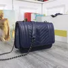 핸드백 여성 고급 디자이너 가방 가방 컬러 캐주얼 여행 실버 체인 소재 가방 PU 재료 패션 가방의 지갑 CM 2022
