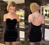 Velvet Little Black Short Prom Party Vestres Sexy Sweetheart Open Back Back Mini Cocktail Homecoming Vestidos Bainha Mulheres Mulheres Especiais Night Club Wear CL1055