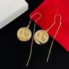 Boucles d'oreilles de créateurs Bijoux 18 carats plaqués or Stud Femmes Designer Boucle d'oreille Goujons Lettre V Diamants Luxurys Golden Fashion pour Gilr Saint Valentin