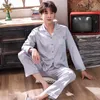 Vêtements de nuit pour hommes Satin ShirtPants Homewear Pyjamas été soyeux mâle 2 pièces pyjama costume vêtements de nuit doux intime Lingerie peignoir