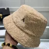 Vinter snål brätte hattar för kvinnor herr designer bucket hatt varm motorhuv mode mjukt monterad hatt 3 färger