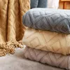 Dekens pure kleurimitatie kasjmier jacquard gebreide deken huishoudelijke sofa kantoor dutje zachte draad kwastje