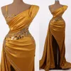 2022 Arabe Aso Ebi Gold Luxueux Robes De Bal Perles Cristaux Gaine Soirée Formelle Deuxième Réception Anniversaire Robes De Fiançailles Robe ZJ730