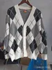 Мужские свитера DiMi Plaid Kintted Cardigan Sweater Мужской корейская мода весенняя осень осень верх. Повседневная одежда V-образной одежды Vintage негабаритный