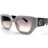 Óculos de sol designers Item de moda de óculos elegantes para homem mulher 7 cor opcional boa qualidade